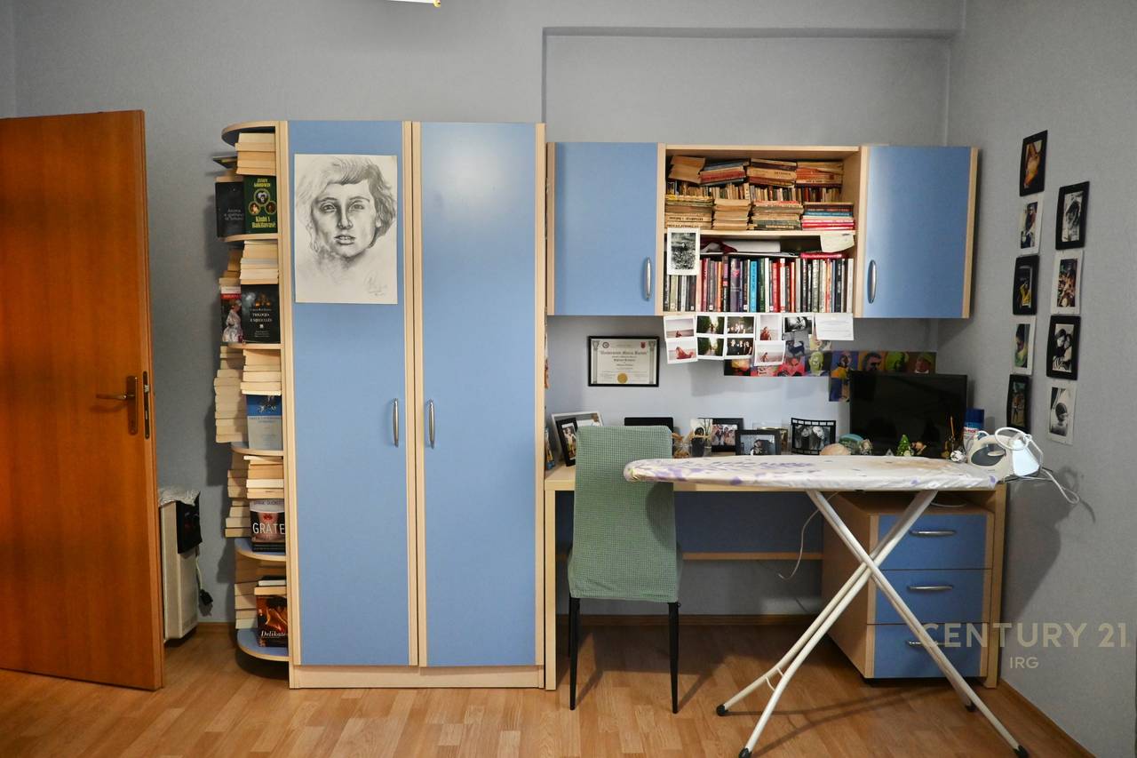 Apartament për Shitje në Rrugën e Kavajës