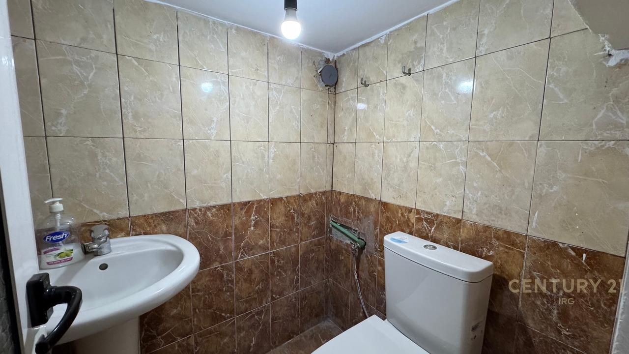 SHITET NJESI + POST PARKIMI NE XHAMLLIK  !