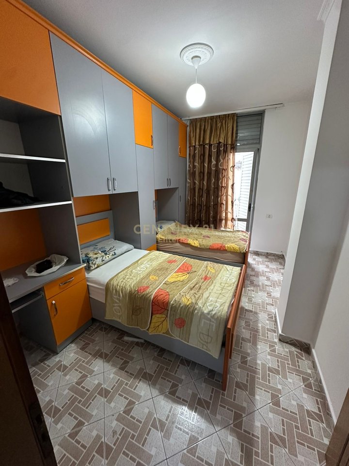 Apartament 2+1 me Qira tek Vila L ne Astir