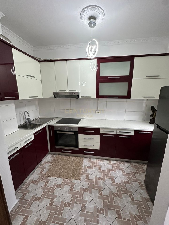 Apartament 2+1 me Qira tek Vila L ne Astir
