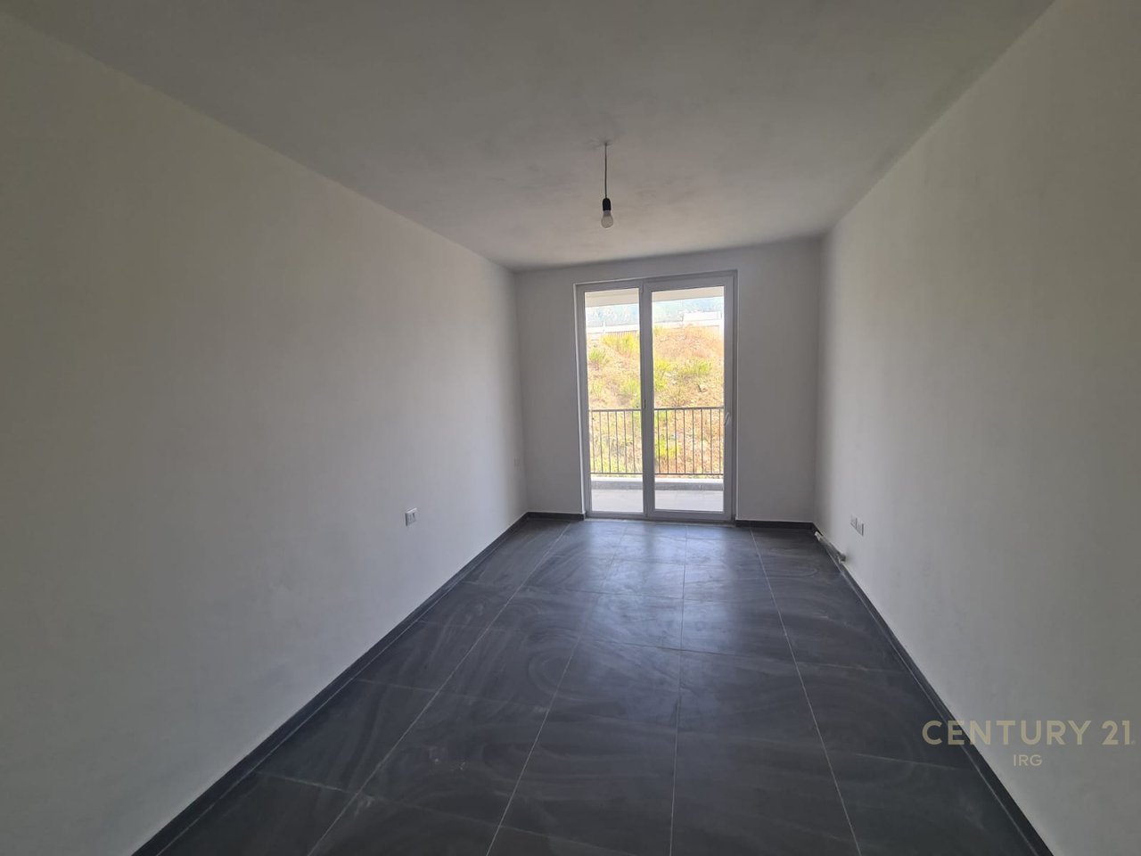 APARTMENT 2+1 ON 5 MAJI STREET!
