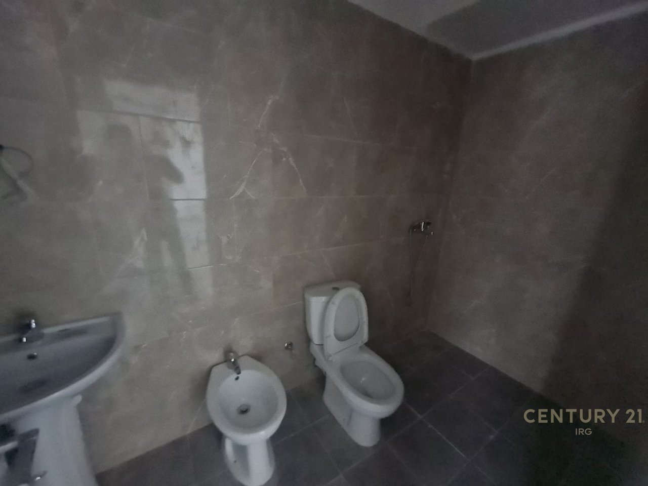 APARTMENT 2+1 ON 5 MAJI STREET!