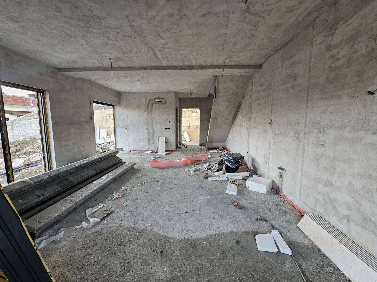 Welcome to Swan Lake Residence!