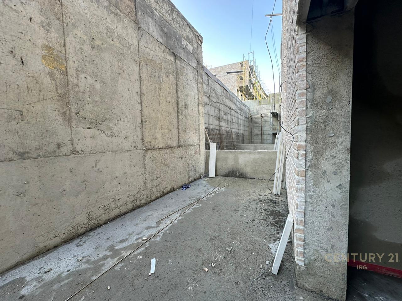 Vile ne Swan Lake Residence!