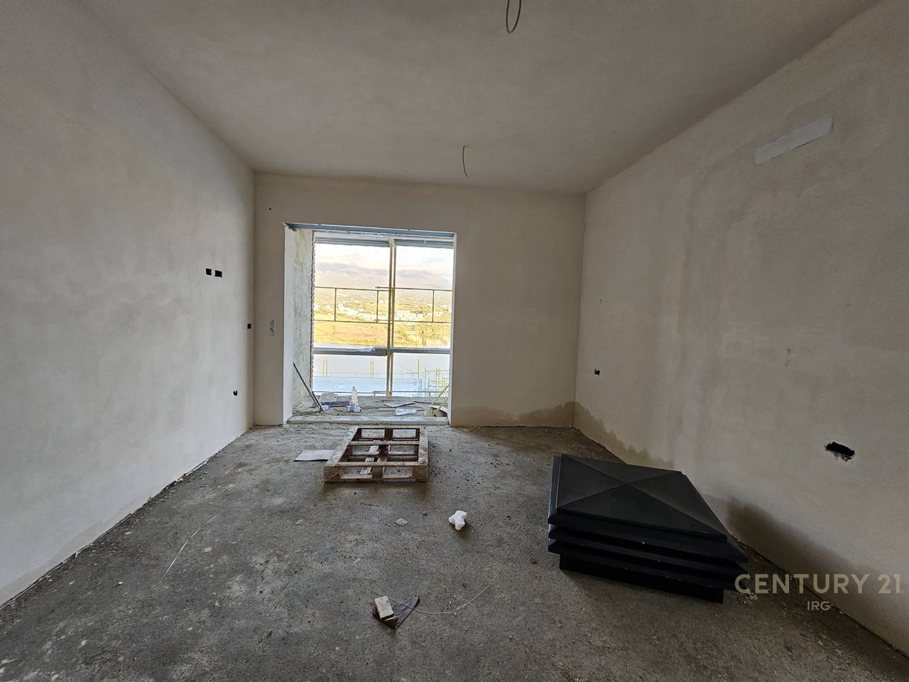 Vile me pishine ne Swan Lake Residence!