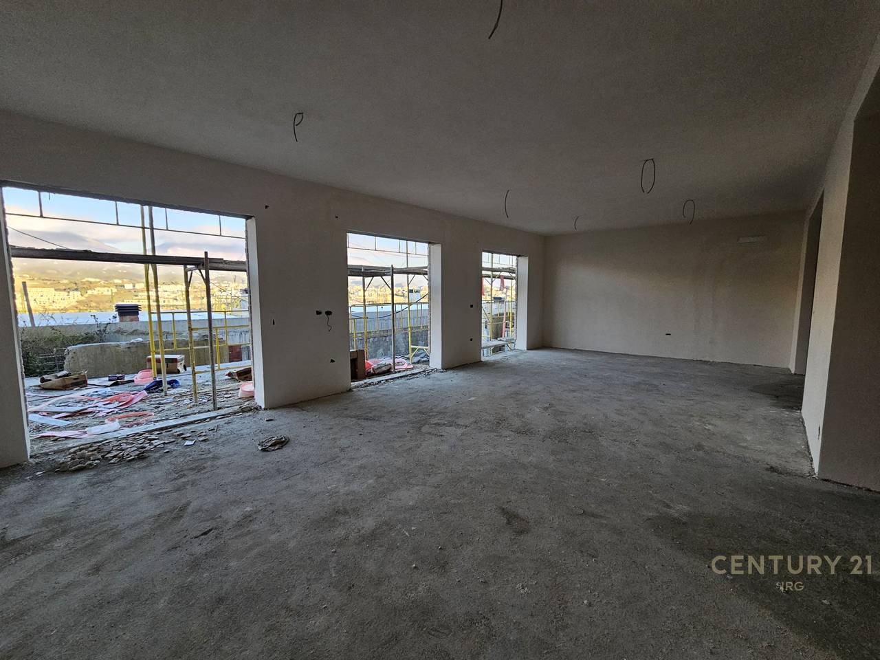 Vile me pishine ne Swan Lake Residence!