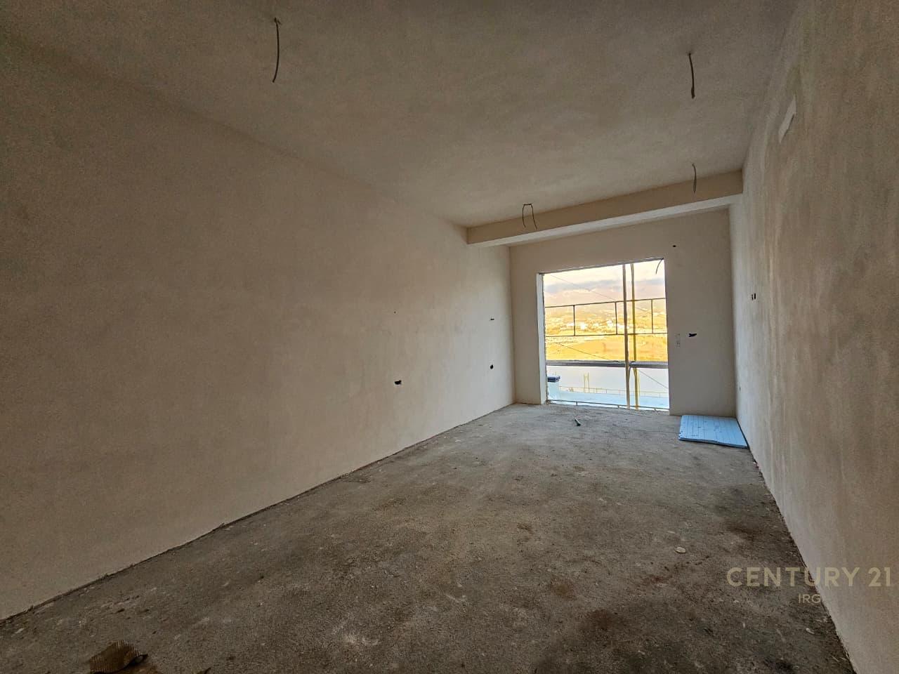 Vile me pishine ne Swan Lake Residence!