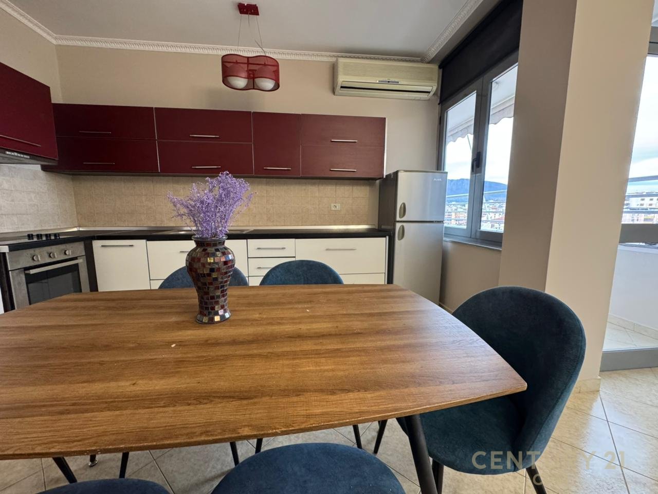 Exclusive in the heart of Tirana – 2+1 apartment for rent opposite Toptani!