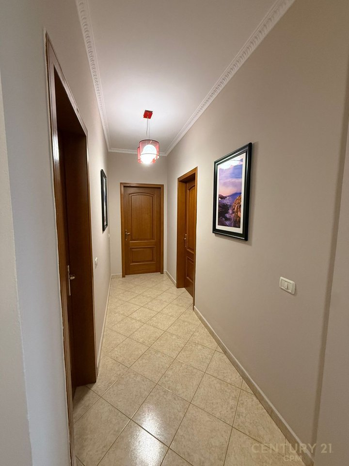 Exclusive in the heart of Tirana – 2+1 apartment for rent opposite Toptani!