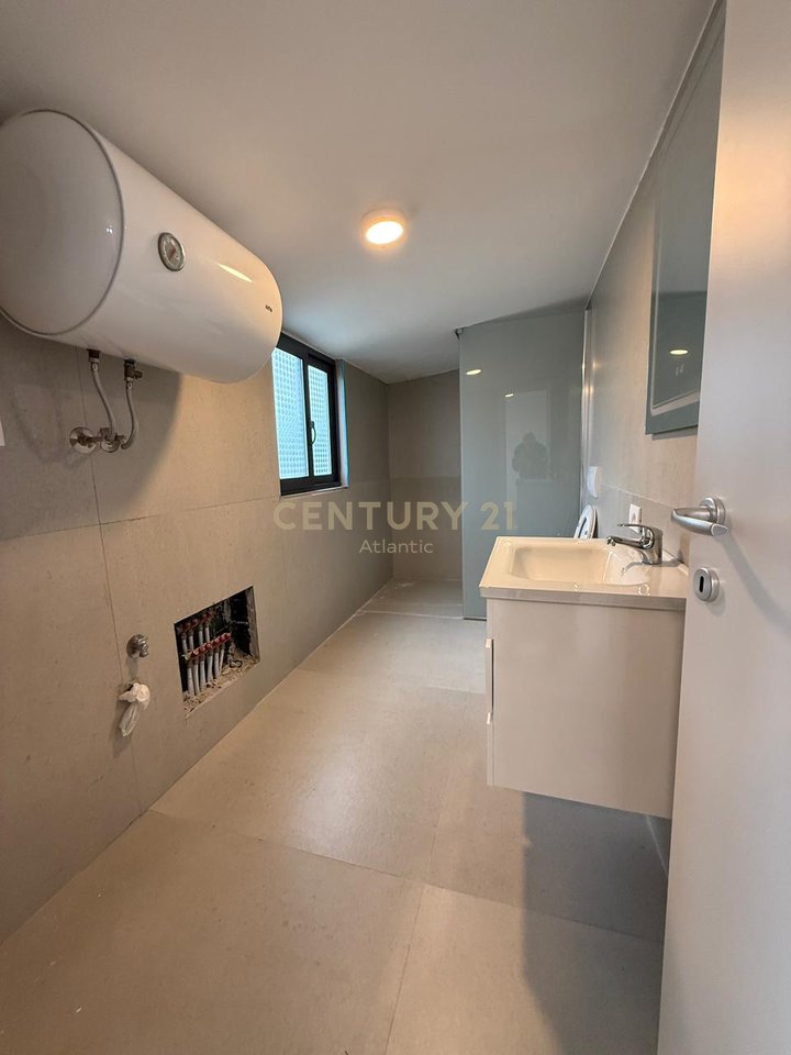 2+1 Apartment For Sale in Mali i Robit, Durrës - 200000€ | 156 m²