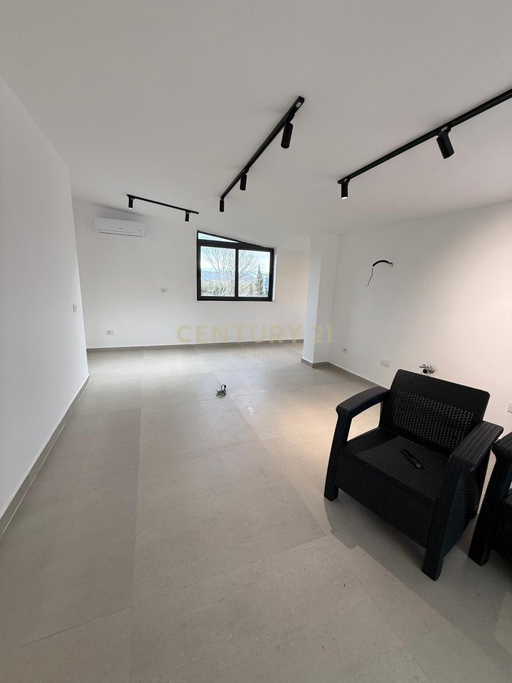 2+1 Apartment For Sale in Mali i Robit, Durrës - 200000€ | 156 m²