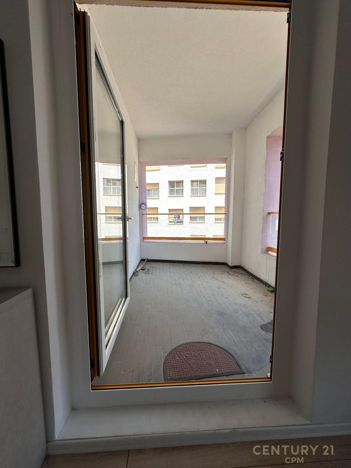 In vendita, Appartamento 2+1, Complesso Mangalem, Tirana.