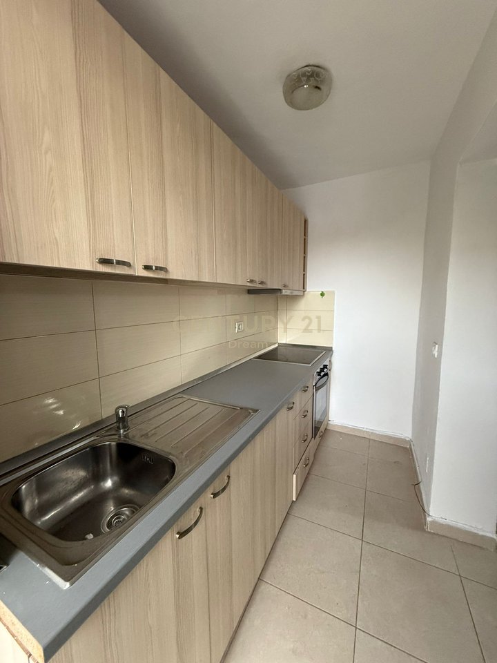 Jepet me qira apartament 2+1 ne zonen e Oxhakut !!!