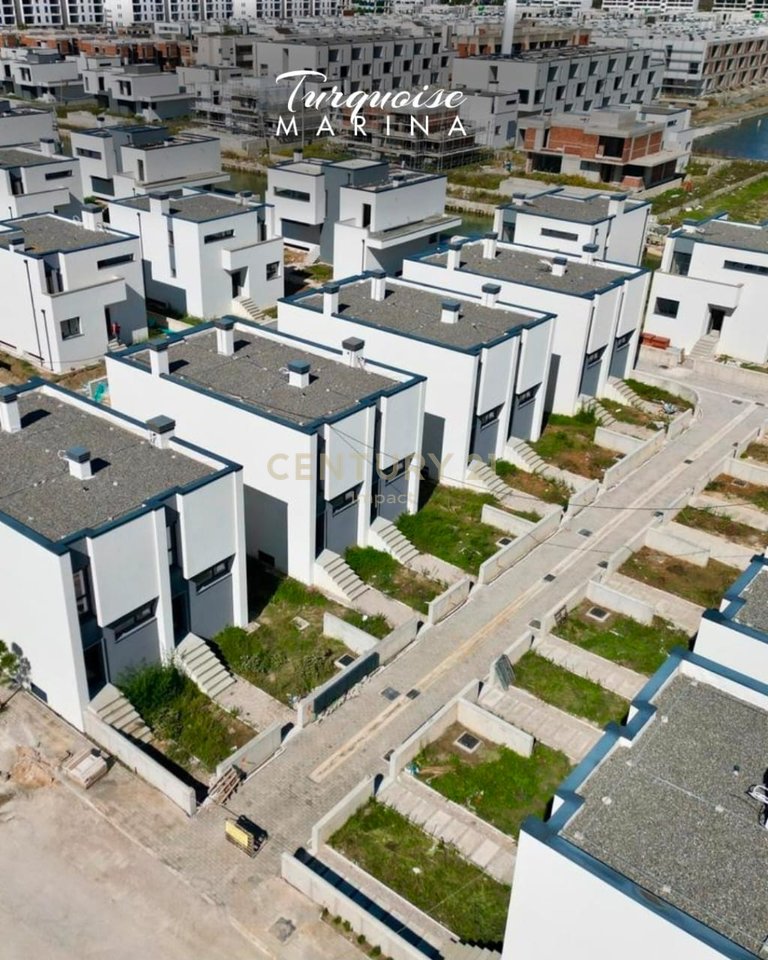 SHESIM GARSONIERE TEK TURQUOISE MARINA, GJIRI I LALEZIT