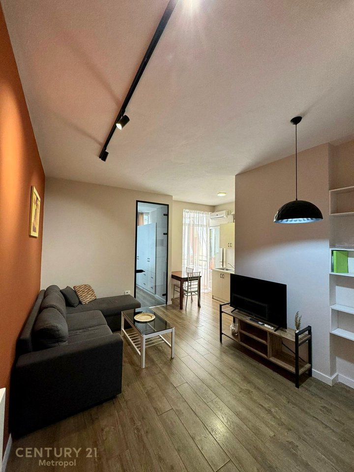 JEPET ME QIRA APARTAMENT 1+1 TEK LIQENI ARTIFICIAL!