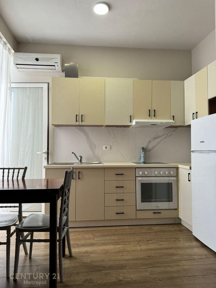 JEPET ME QIRA APARTAMENT 1+1 TEK LIQENI ARTIFICIAL!