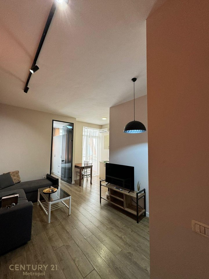JEPET ME QIRA APARTAMENT 1+1 TEK LIQENI ARTIFICIAL!