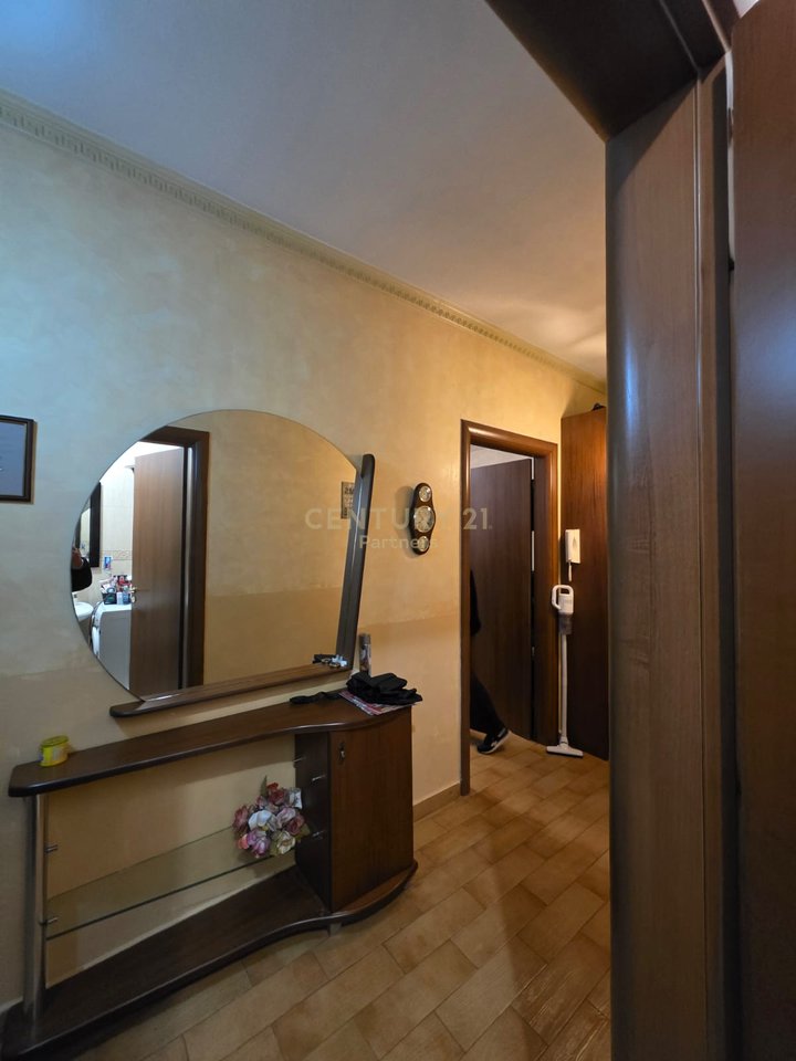 QIRA, APARTAMENT 2+1+2 TUALETE + 2 BALLKONE TEK KOMPLEKSI PANORAMA