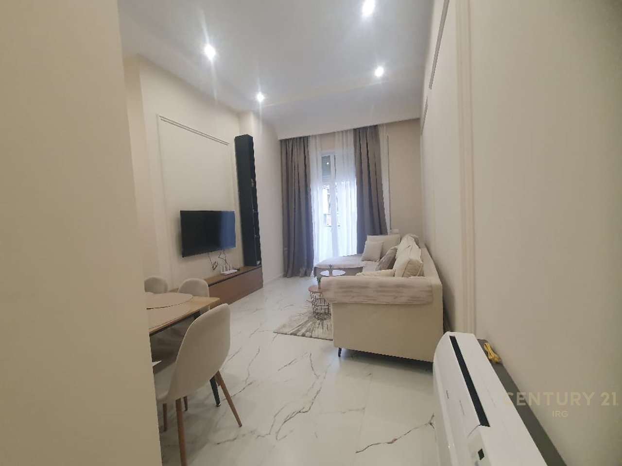 APARTAMENT 2+1 PER QIRA TE 'DONIKA CENTER'!