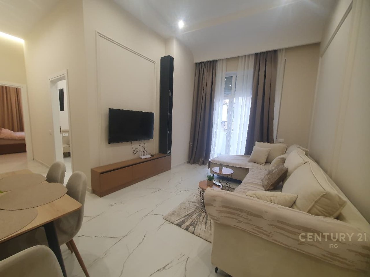 APARTAMENT 2+1 PER QIRA TE 'DONIKA CENTER'!