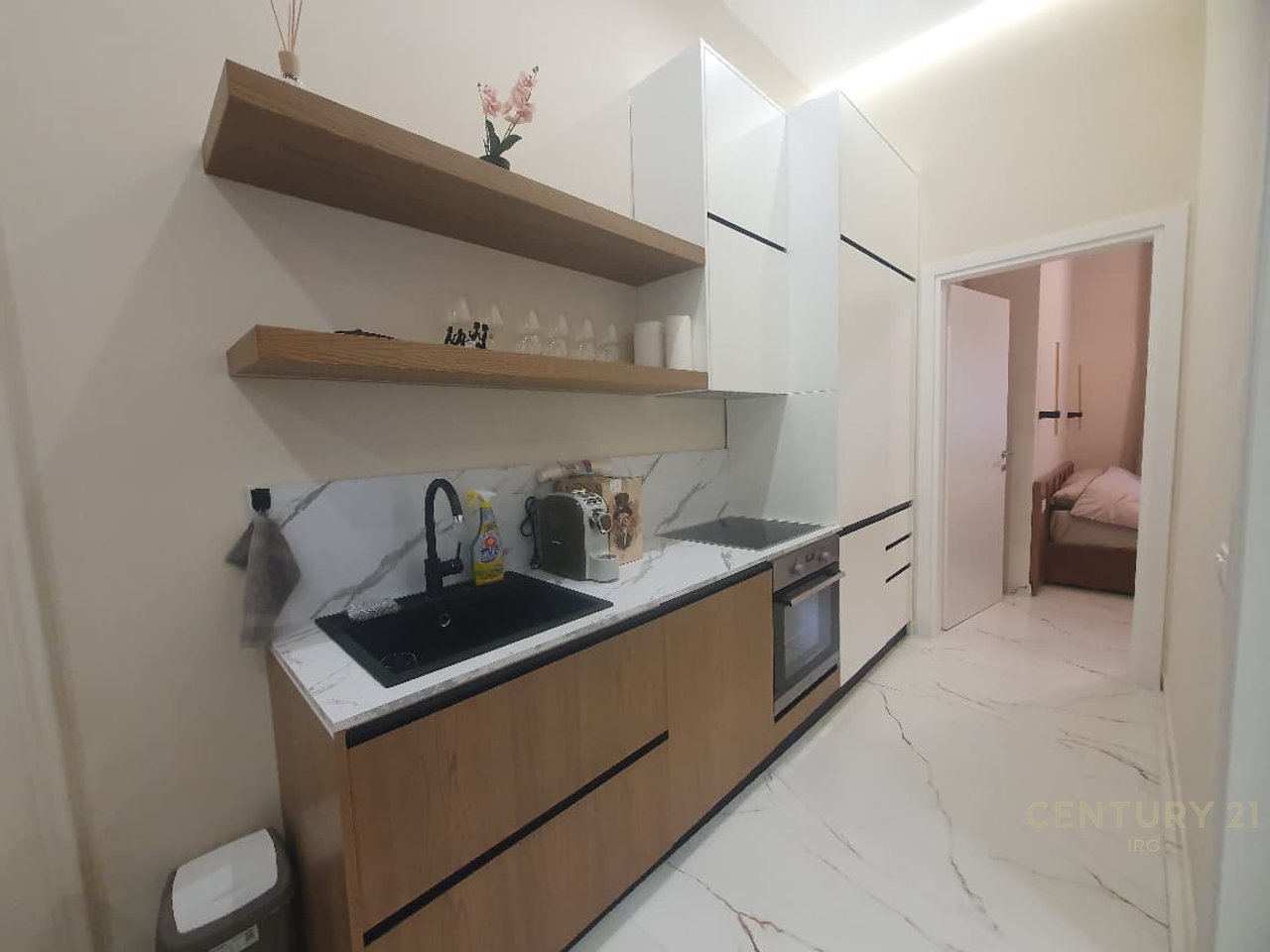 APARTAMENT 2+1 PER QIRA TE 'DONIKA CENTER'!