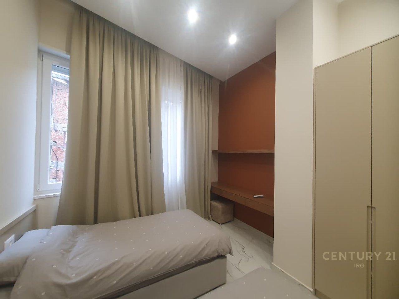 APARTAMENT 2+1 PER QIRA TE 'DONIKA CENTER'!