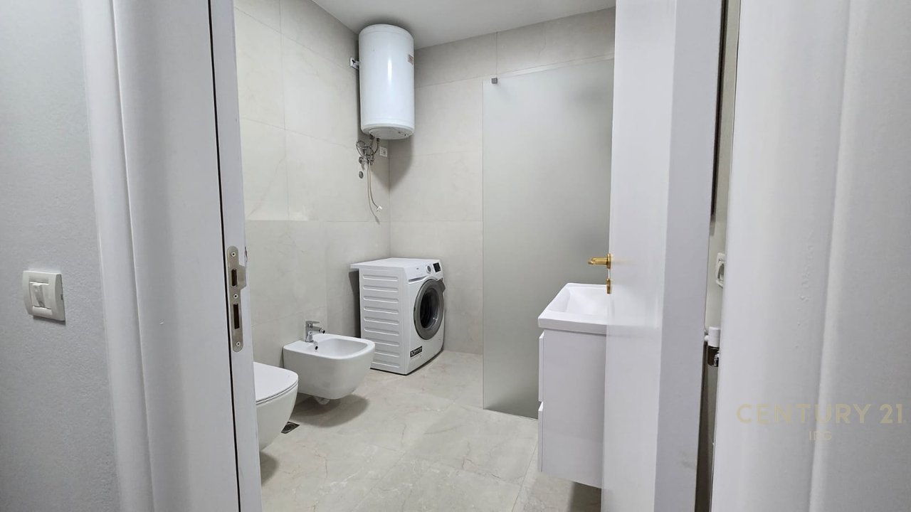 JEPET ME QIRA APARTAMENT 2+1 TE RRUGA KAVAJES!