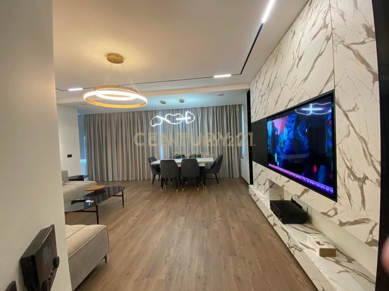 APARTAMENT MODERN 2+1+2  ME QIRA, LIQENI I THATE!