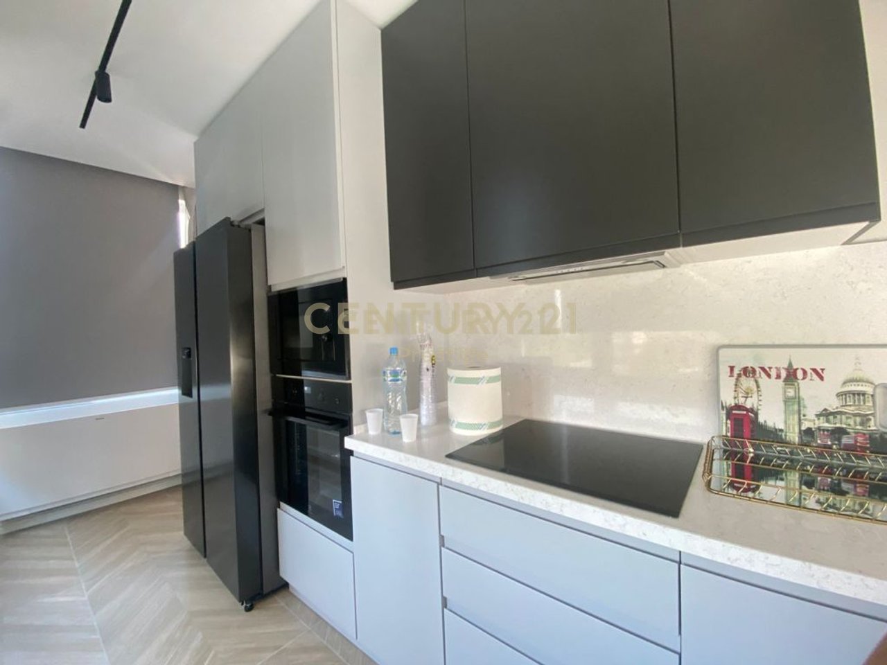 APARTAMENT MODERN 2+1+2  ME QIRA, LIQENI I THATE!