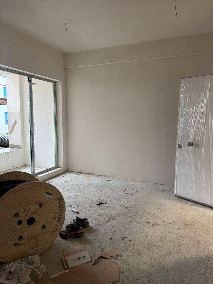 Apartament 1+1 Për Shitje në Ali Demi, Tiranë