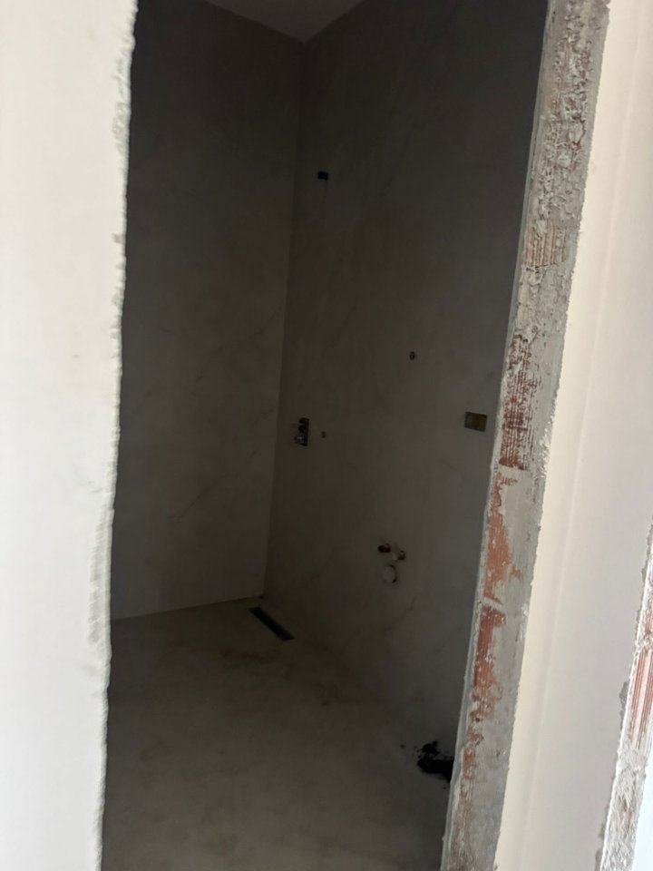 Apartament 1+1 Për Shitje në Ali Demi, Tiranë