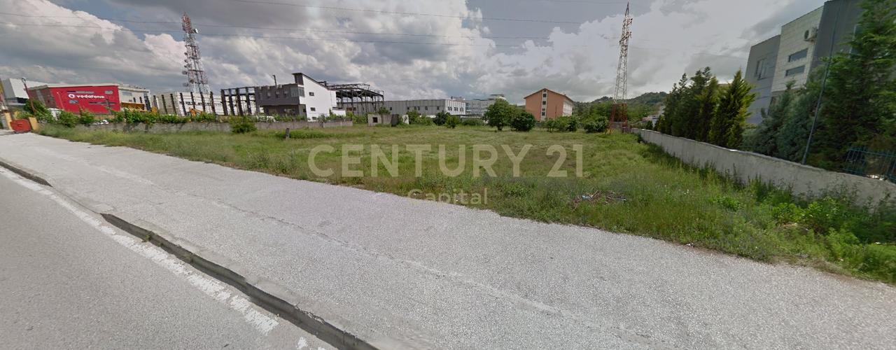 Tokë për Shitje në vijë të parë në Autostradën Tiranë - Durrës | 6453 m²
