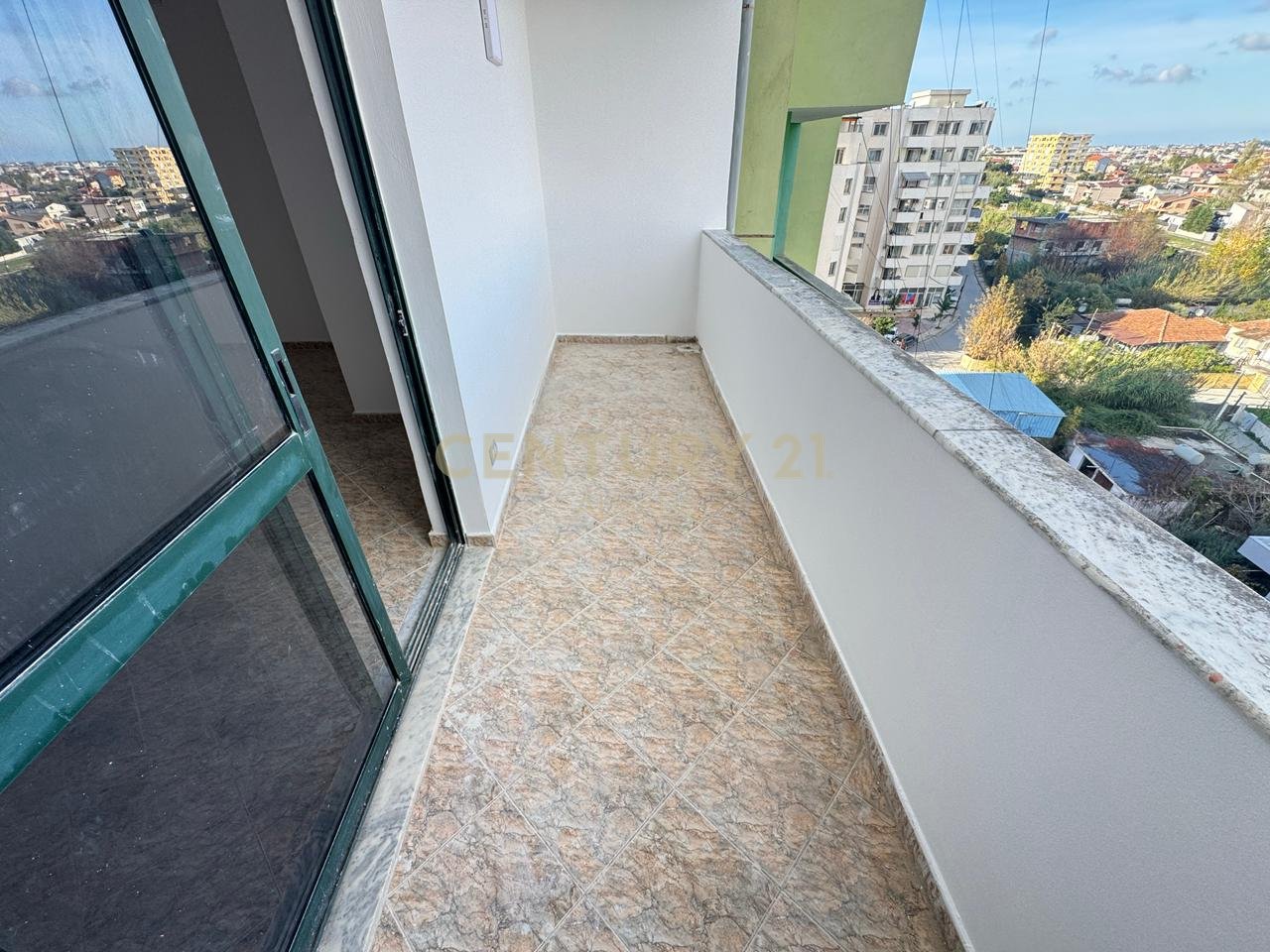 Appartamento 2+1 in vendita a Beach Railway, Durrës