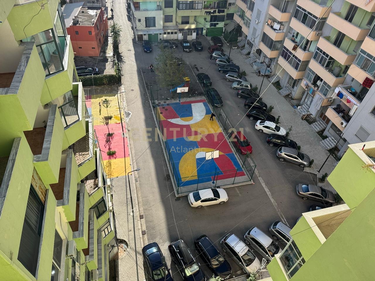 Appartamento 2+1 in vendita a Beach Railway, Durrës