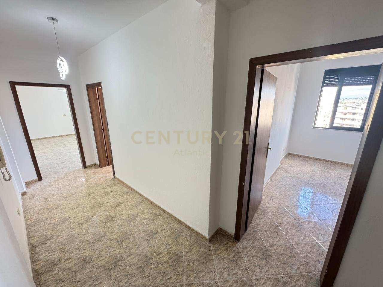 Appartamento 2+1 in vendita a Beach Railway, Durrës