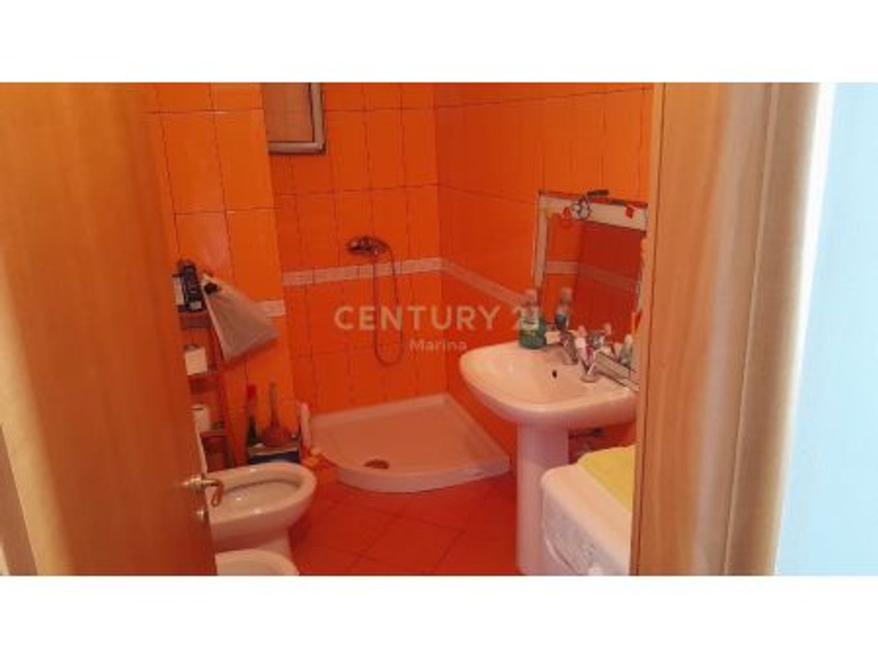 APARTAMENT 1+1 PER QIRA,NE LUNGOMARE!