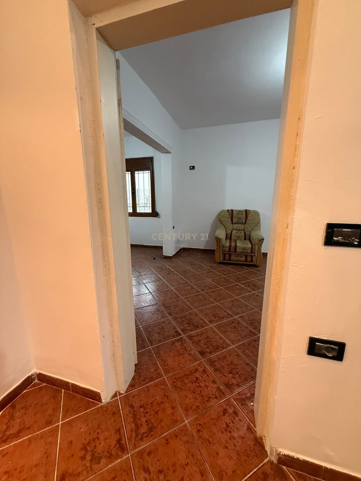 SHITET – Banesë Private me Truall në Lagjen Kushtrim!!!