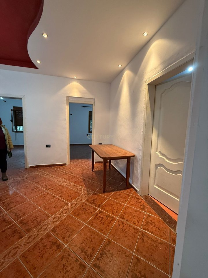 SHITET – Banesë Private me Truall në Lagjen Kushtrim!!!