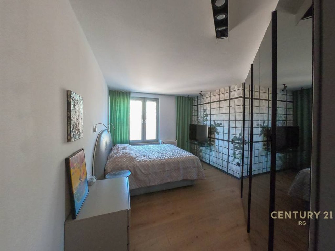 APARTAMENT 3+1 TEK STADIUMI DINAMO!!