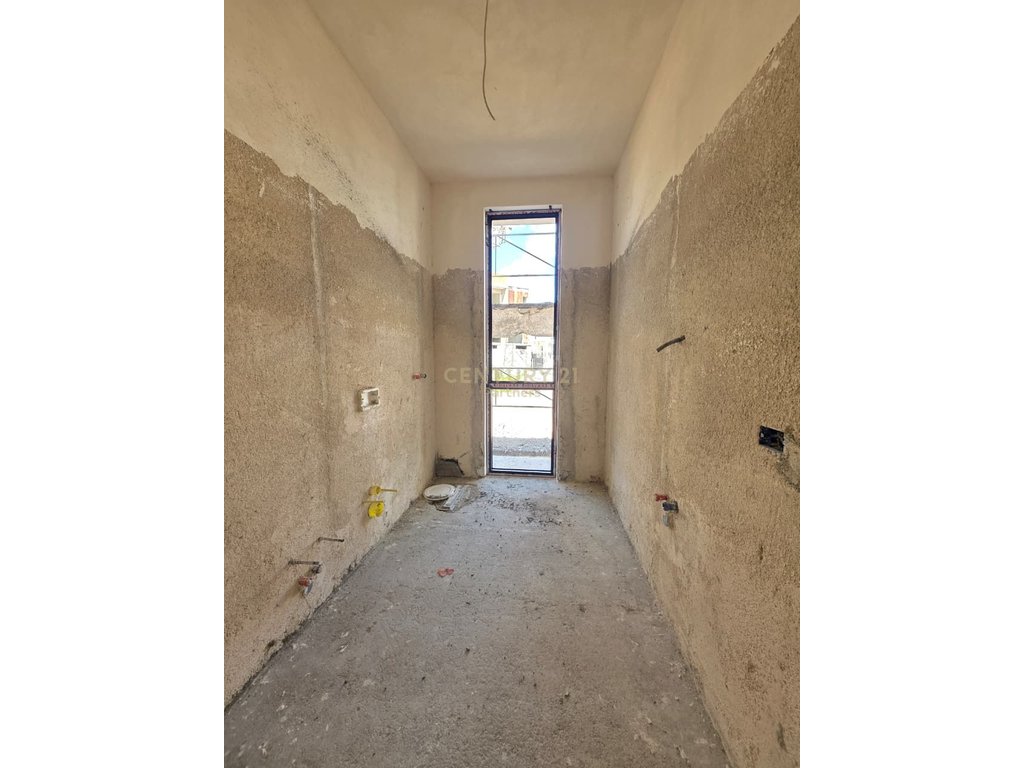 OKAZION!
SHITET APARTAMENT 1+1 TEK LAKE DIAMOND, LIQENI I THATE