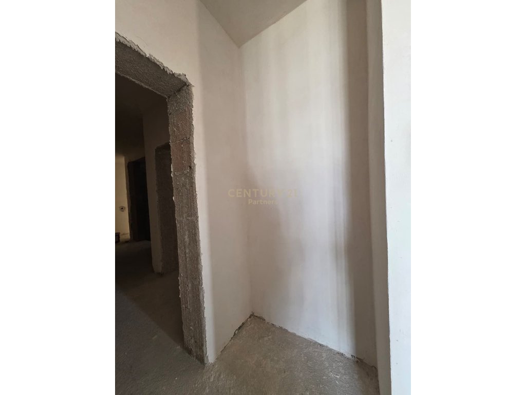 OKAZION!
SHITET APARTAMENT 1+1 TEK LAKE DIAMOND, LIQENI I THATE
