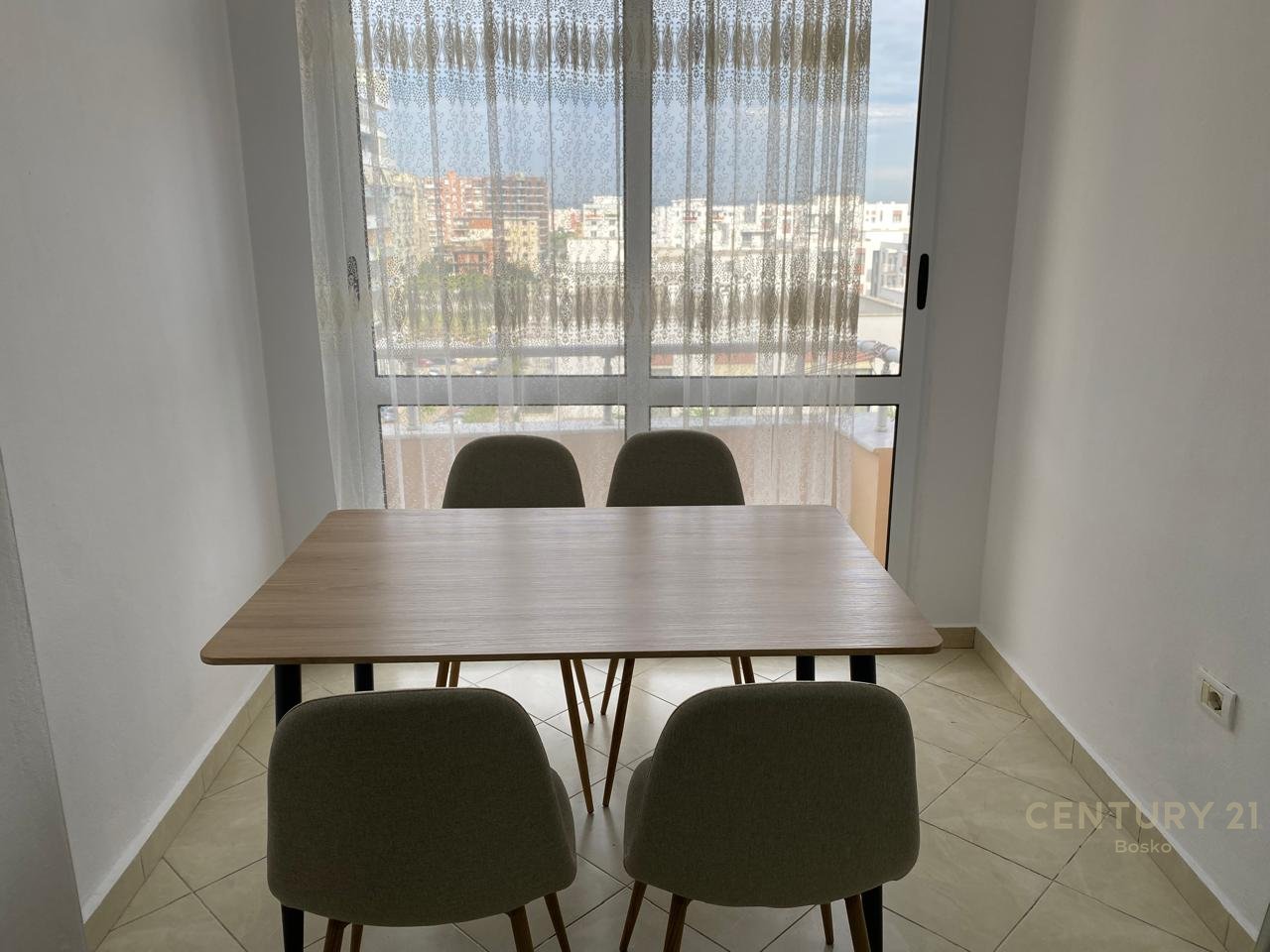 FOR RENT 1+1 APARTMENT IN ASTIR