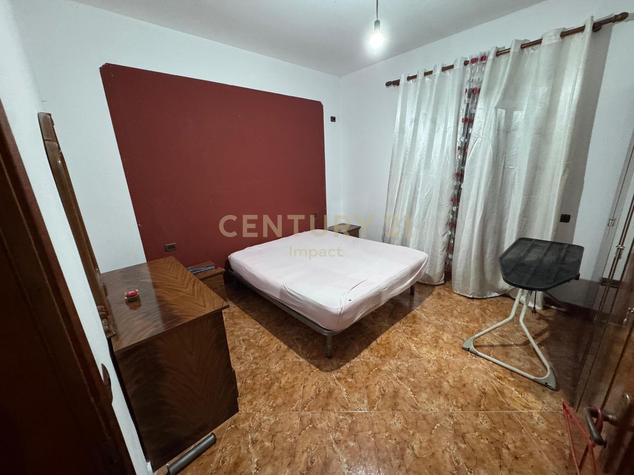 Apartament 2+1 Me  ambjent gatimi të veçuar për qira Tek Bulevardi i Ri Tiranë - 450€!