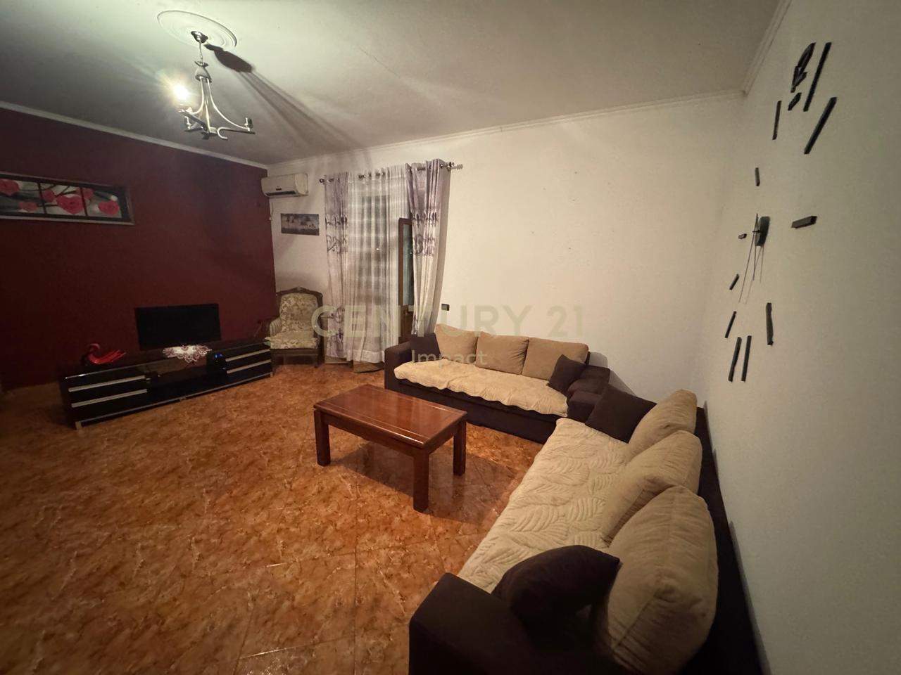 Apartament 2+1 Me  ambjent gatimi të veçuar për qira Tek Bulevardi i Ri Tiranë - 450€!