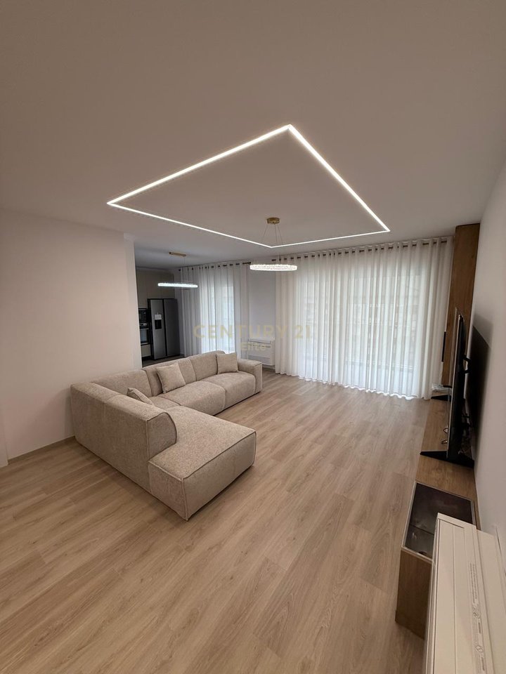 APARTMENT 3 + 1 + 3 FOR RENT NEAR JUVENILJA CASTELLO.