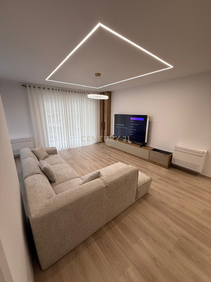 APARTMENT 3 + 1 + 3 FOR RENT NEAR JUVENILJA CASTELLO.