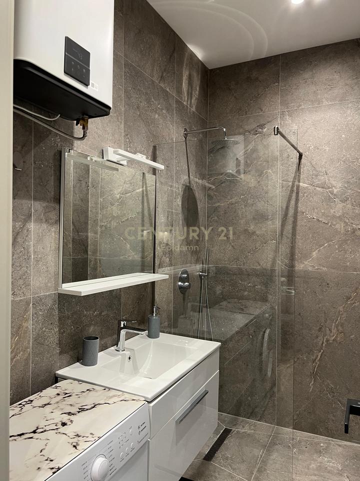 Shiten 2 Studio ne Plazh Iliria ,80 Metra larg Detit !!