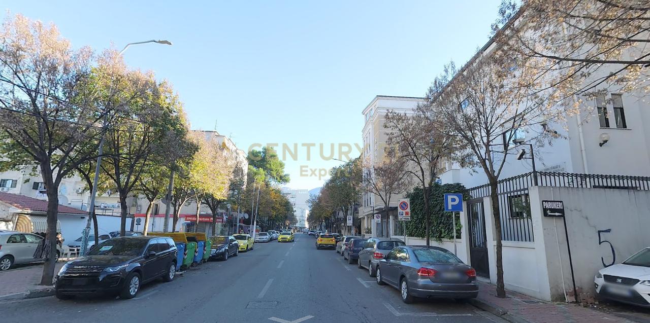 BUSINESS PREMISES FOR RENT ON FORTUZI STREET