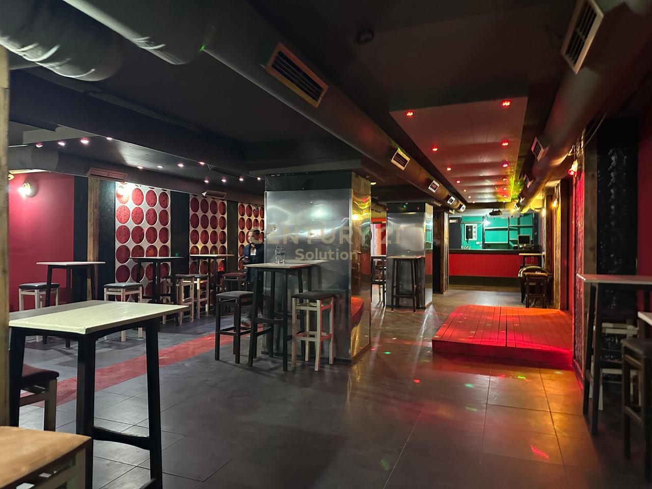 COMMERCIAL SPACE FOR SALE NEXT TO THE MUNICIPALITY IN KAMEZ!