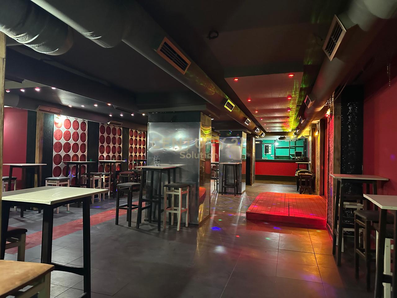 COMMERCIAL SPACE FOR SALE NEXT TO THE MUNICIPALITY IN KAMEZ!